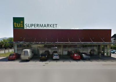 Supermarket Tuš, Lesce